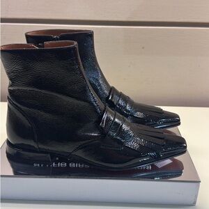 Chie Mihara Black Patent Leather shimmer Kiltie Ankle Boots fringe detail